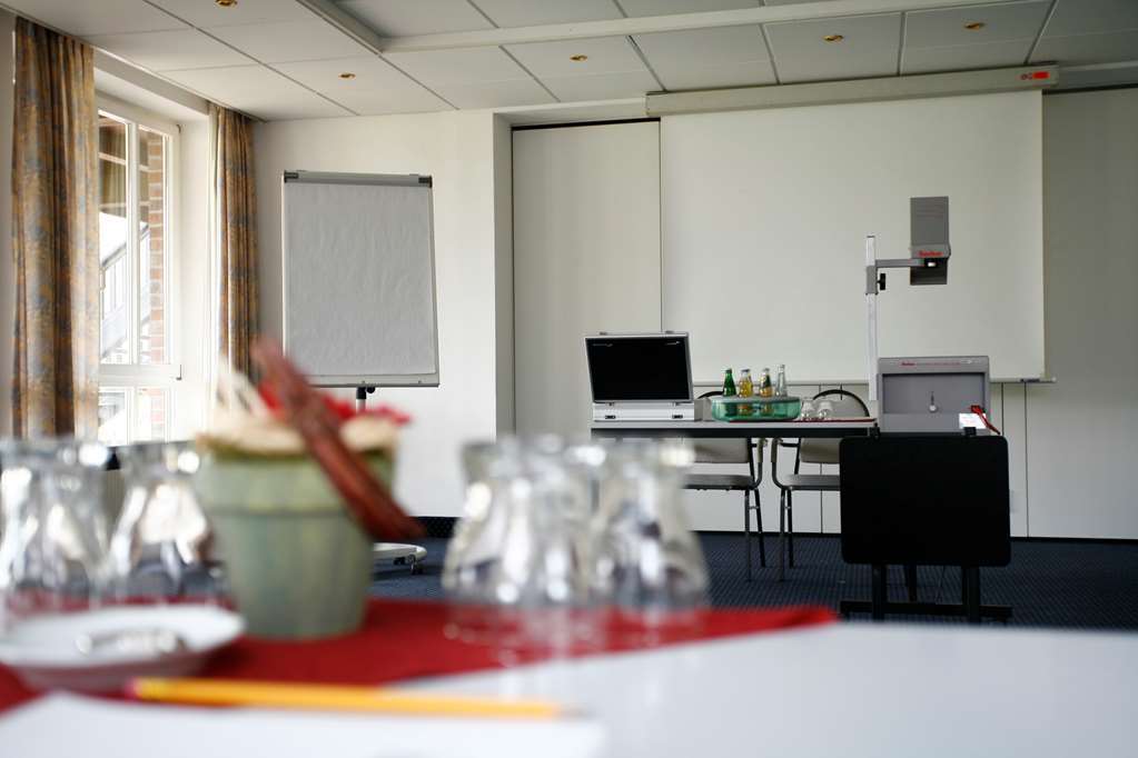 Park Hotel Fasanerie Neustrelitz Servicios foto